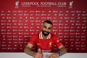 Mohamed Salah Khoe Đồng Hồ 24 Tỷ Ngày Gia Hạn Hợp Đồng